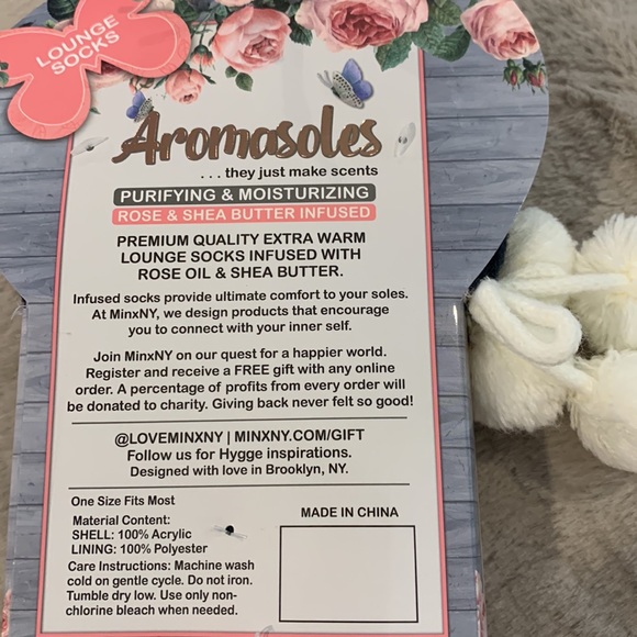 💎 NWT Aromasoles Purifying and Moisturizing Socks - Picture 4 of 6